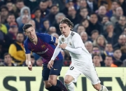 关于巴斯克斯曾被西班牙人50万买断，皇马随后100万光速回购的信息