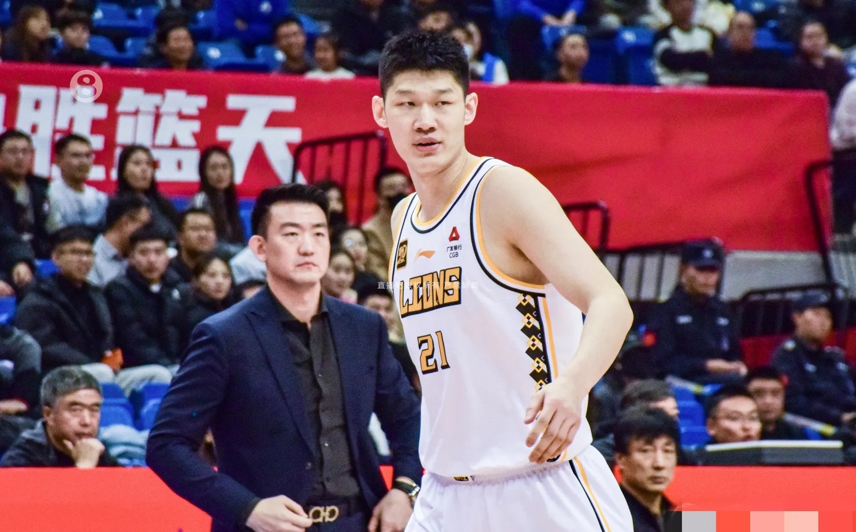 星空体育官方入口-严峻考验！杨瀚森本场将对位米西，后者上赛季场均9+8