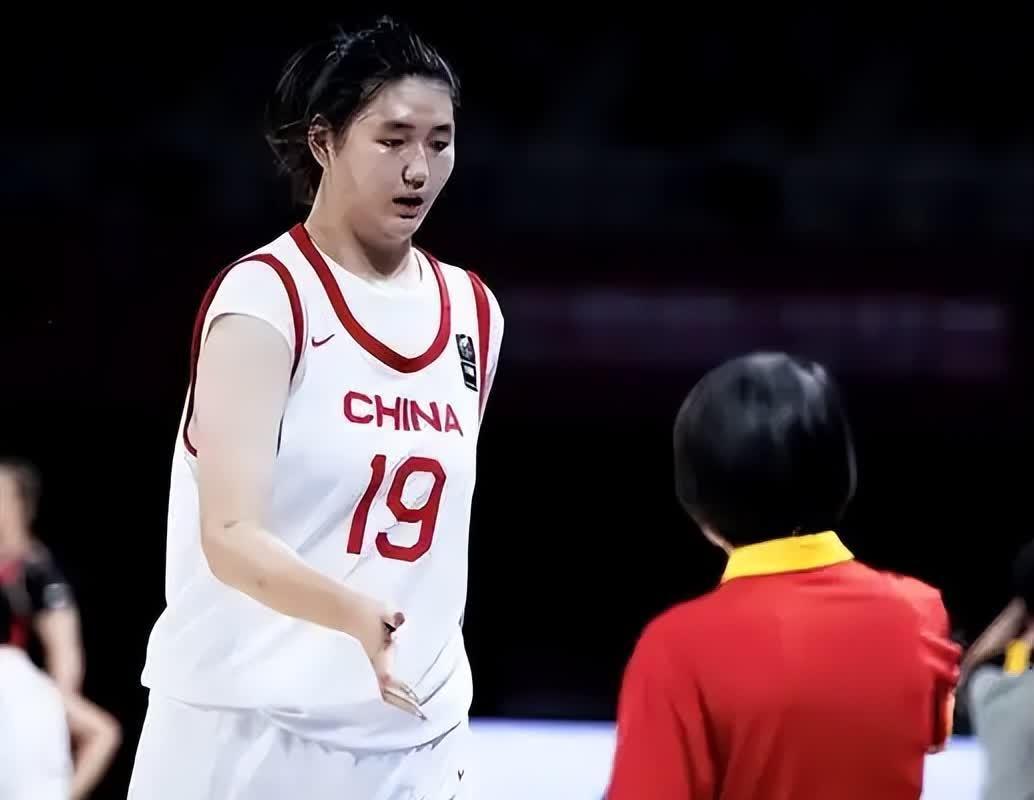关于中国女篮未来可期内线优势大+防守有漏洞的信息